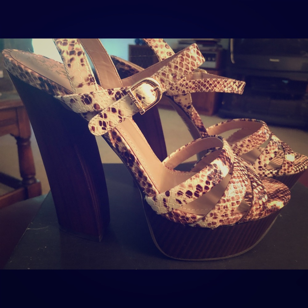 Vince Camuto Miner Sandals